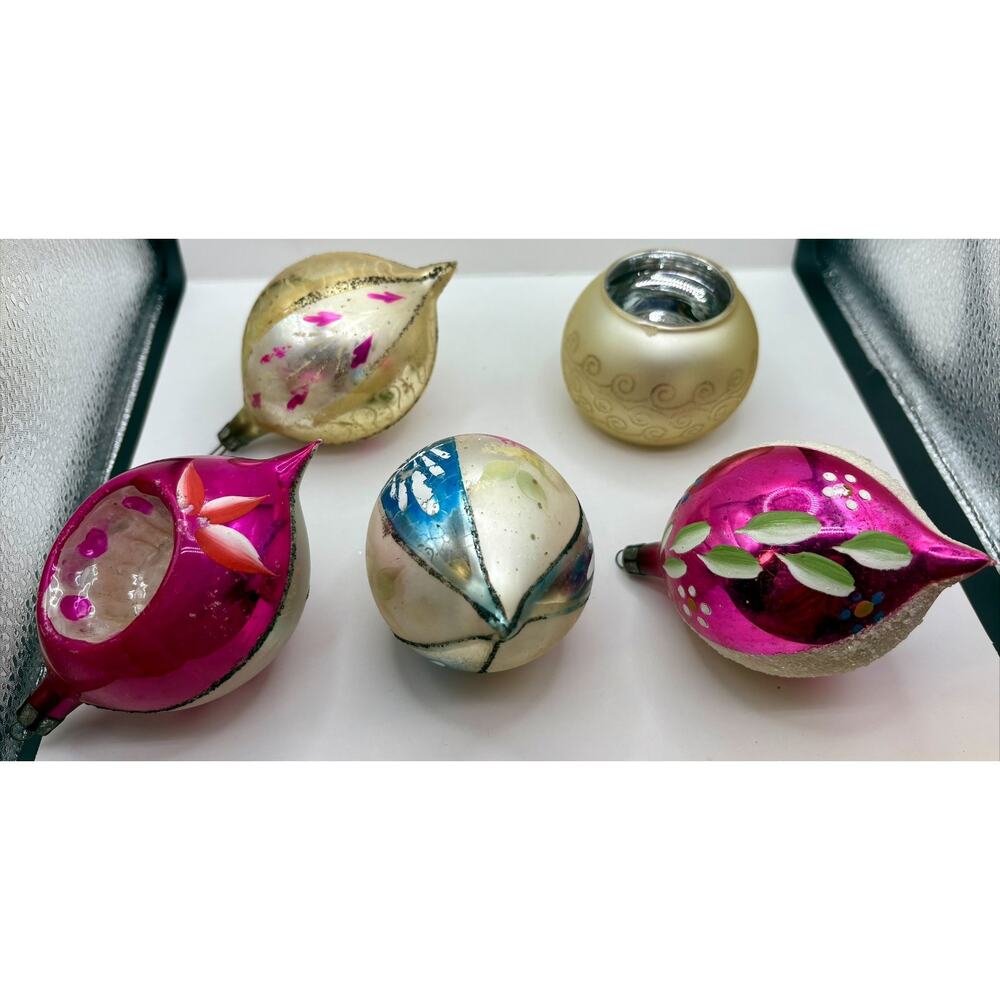 Christmas Classics 5 Piece Ornament Set Number 7375 in Original Box - Picture 5 of 9